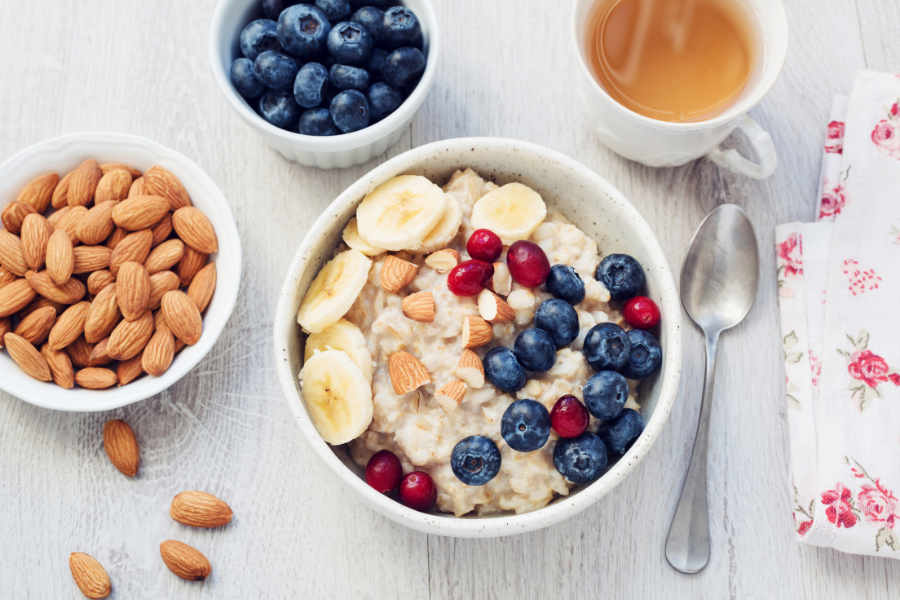 Kickstart Your Day with This Heart-Healthy Oatmeal and Berry Bowl
